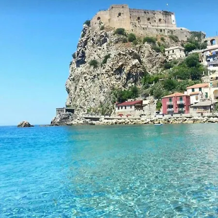 Mare E Monti Scilla